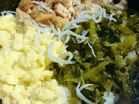 明太子と高菜と玉子の三色丼